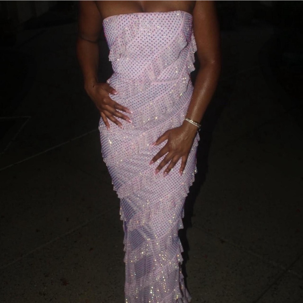 Oh Polly 🩷 Rhinestone Embellished maxi
dress with ruffles